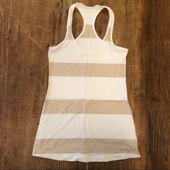 Lululemon Striped Tan/ White Cool Razorback - Picture 3 of 3